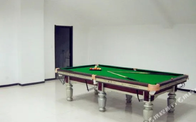 Jiayi Hotel (Qufu Yingbin Road Sankong Scenic Area)