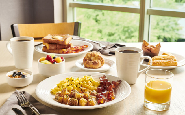 Holiday Inn Grand Rapids Airport by IHG