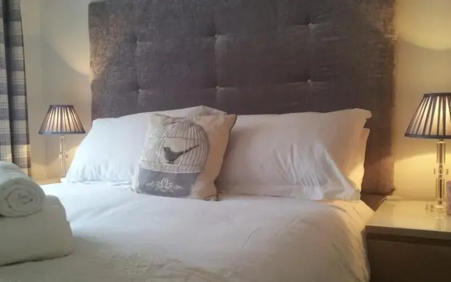 Maidens Guest House