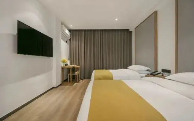 Moshe Hotel (Xihua Oriental International)