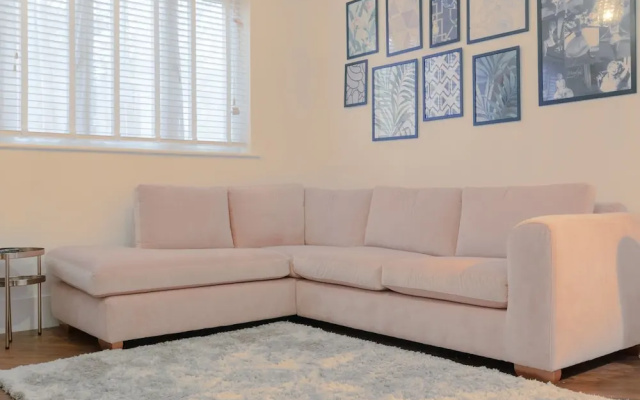 Refurbished 2 Bedroom Flat in Haggerston