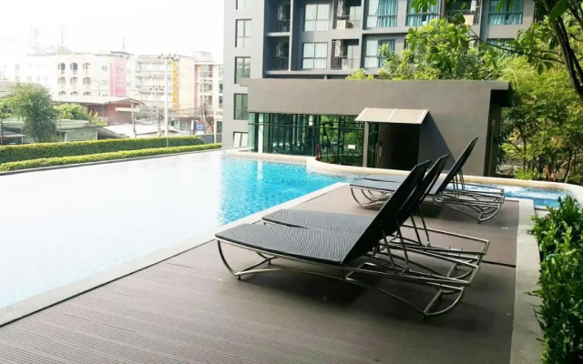 The Excel Groove Condo at Lasalle 52