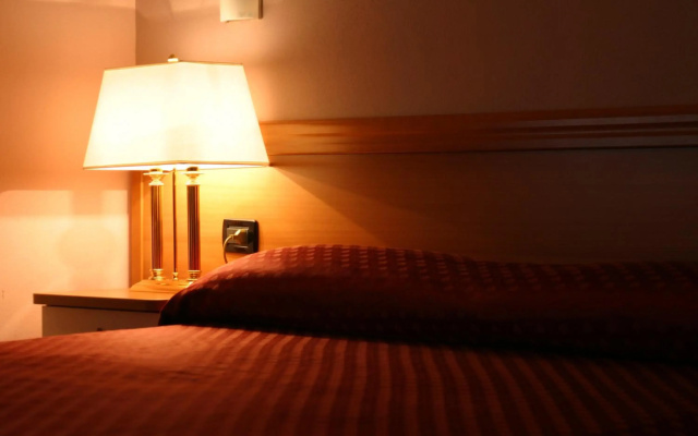 Air Hotel