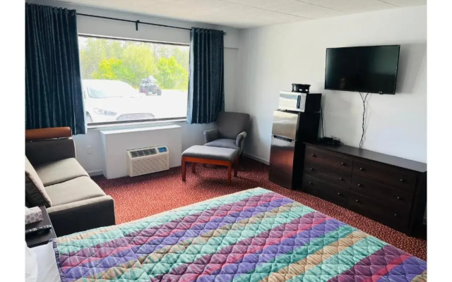 Lively Inn & Suites