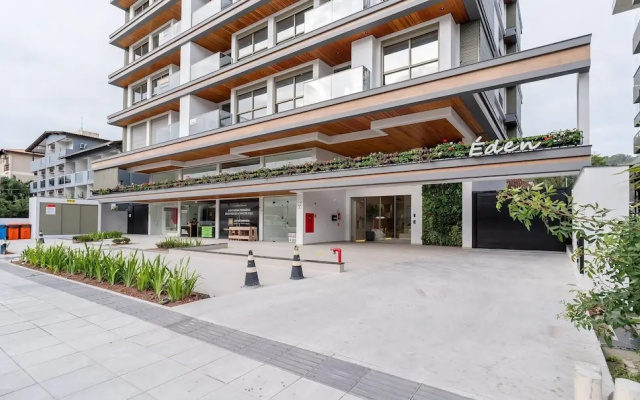 1 Bedroom Apartment 550m From Jurere Beach Cej0304