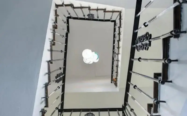 Molucano Themed Rooms