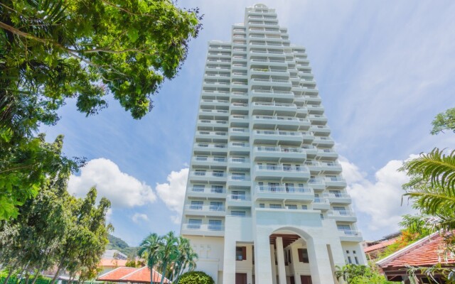 Отель Waterfront Suites Phuket by Centara вид на фасад