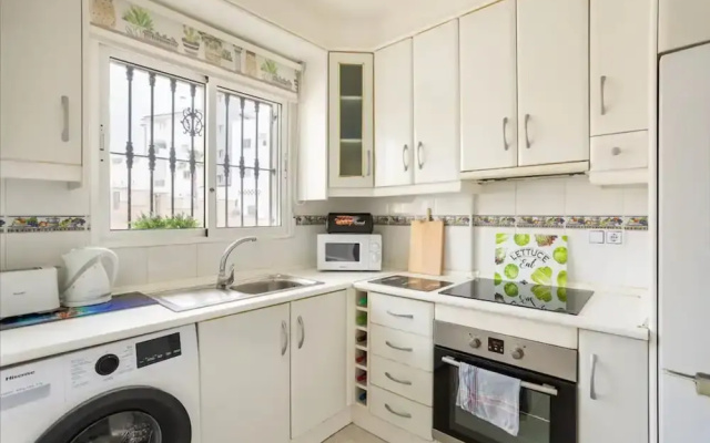 Orihuela Costa, Sleeps 6 With Roof Terrace & Pool