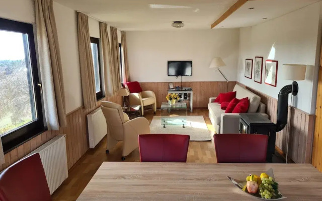 Spacious Apartment near Lake in Frankenau