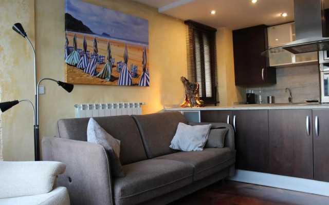 Apartamentos Zarautz Playa, con piscina y garaje