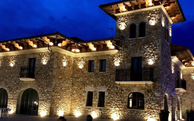 Hotel Palacio Torre de Galizano вид на фасад