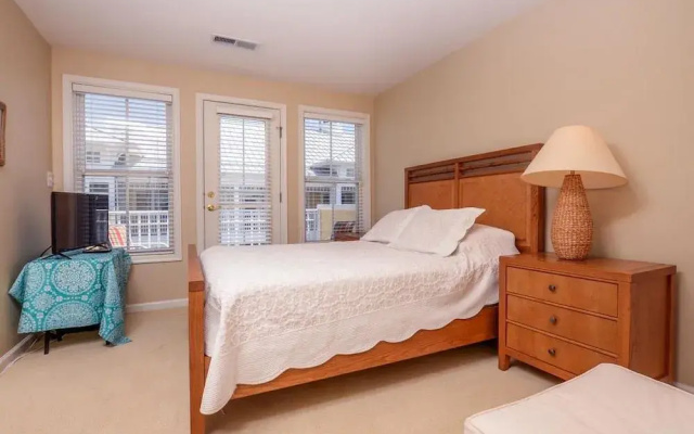 Island Edge Drive 28