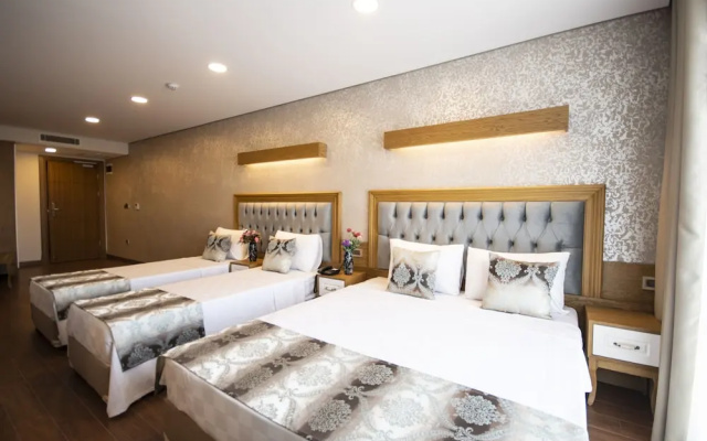 Eliza Hotel