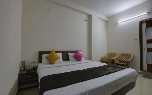 OYO 12305 Raj Residency