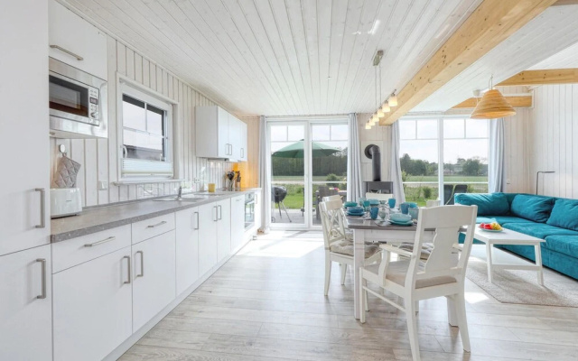 Stunning Home in Zerpenschleuse With 2 Bedrooms, Wifi and Sauna
