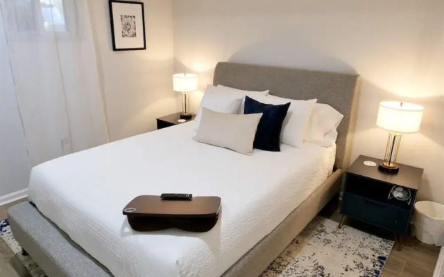Trendy Apt in Bloomingdale - Parking