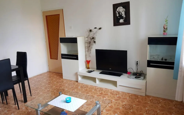 Spacious Apartment With Terrace in Opatija