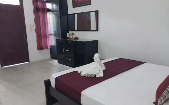 Royal Palace Airport Hotel Katunayaka