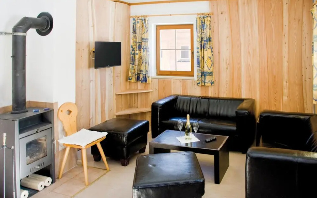Nice Home in Ebensee With 4 Bedrooms, Sauna and Wifi
