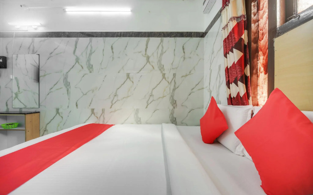 Ammayi Hotel by OYO Rooms