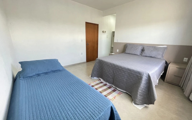 Casa COMPLETA com Piscina 1 Min da Praia