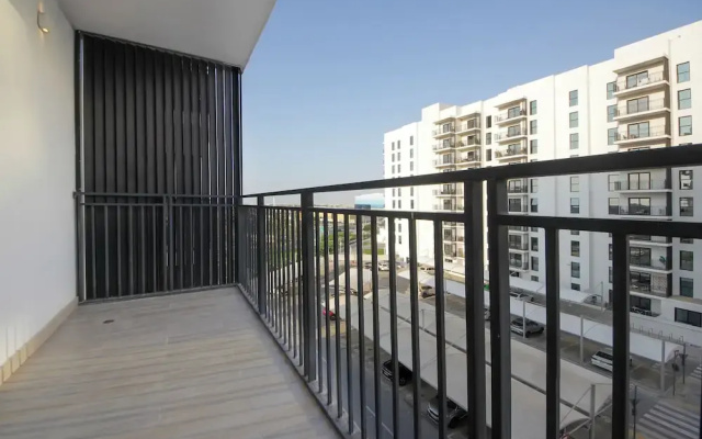 Silk Valley - 2B near Yas Marina Circuit