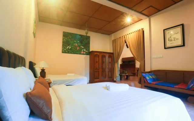Nyoman Ada Resort
