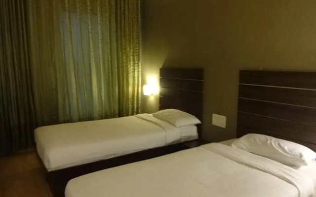 Ampa Skywalk Hotel
