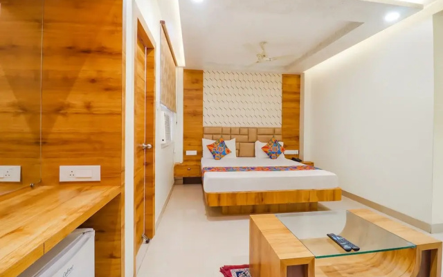 FabHotel Holiday Grand