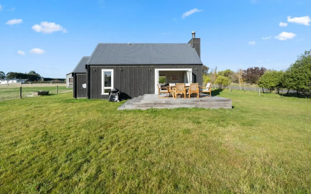 Te Whare Hipi - Martinborough Holiday Home