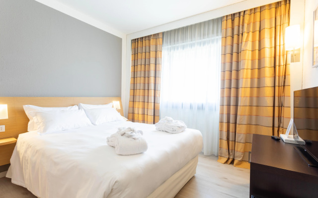 Living Place Hotel