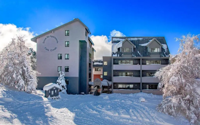 Snow Ski Apartments 24