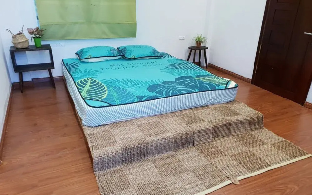 Flower Hostel
