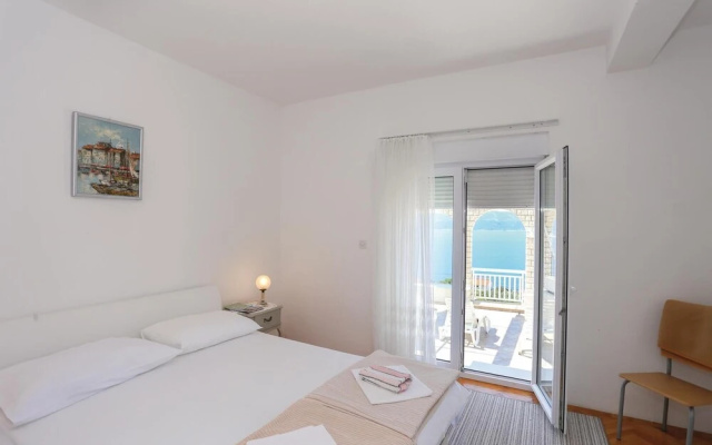 Stunning Home in Stanici With Wifi and 3 Bedrooms