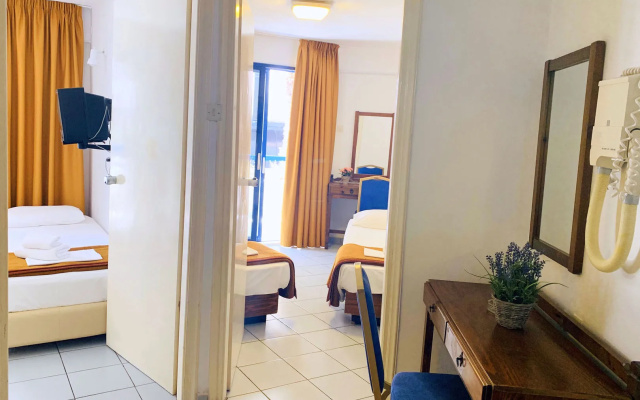 Kassavetis Apartments