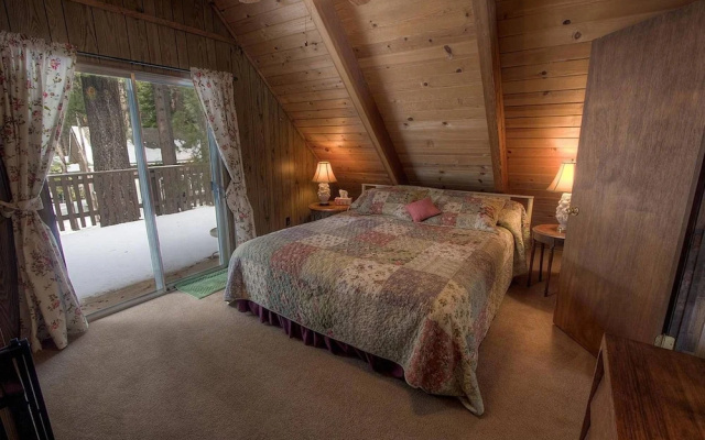 Coyote Den by Lake Tahoe Accommodations