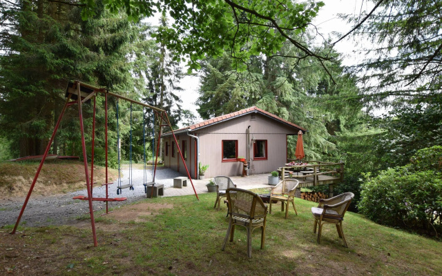Chalet in a green and peaceful environment.
