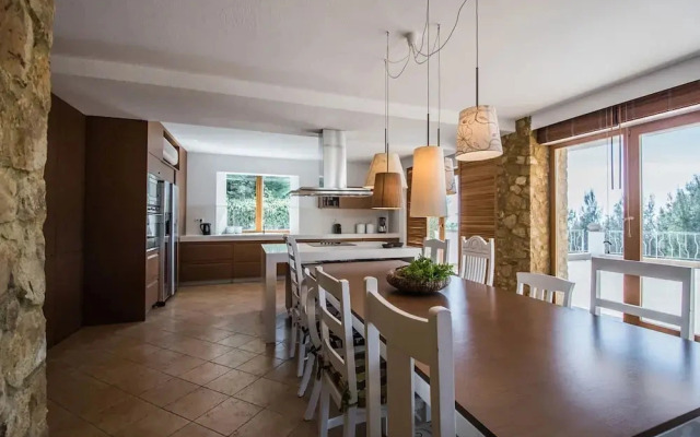 halu! Luxury Villa with Private Pool