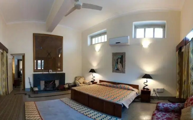 Neemranas Deco House