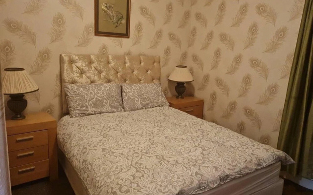 Impeccable 4-bed House in Blackpool
