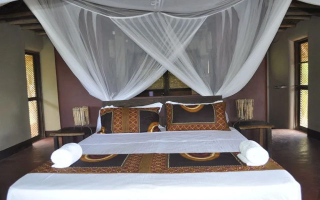 Nuarro Lodge