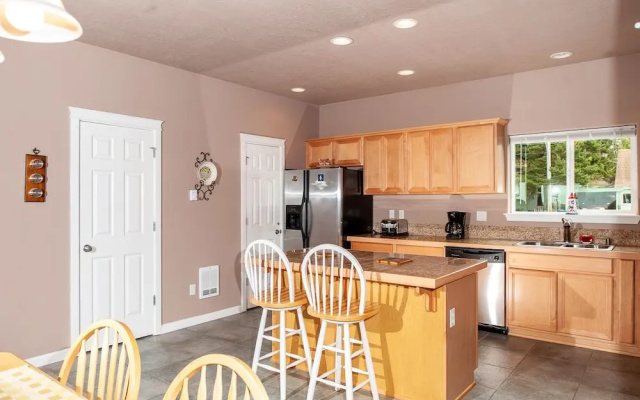 Serenity by the Sea - 3 Br Home