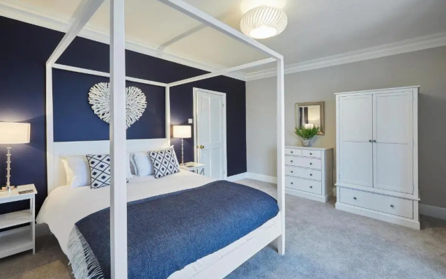Host Stay Ebb Tide