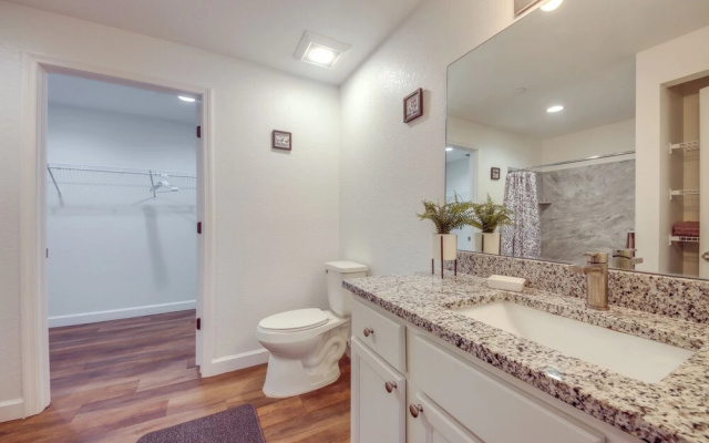 Pet-friendly Labelle Apt, Close to River!