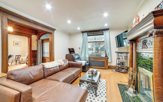 Spacious Pittsburgh Rental: Walk to Frick Park!