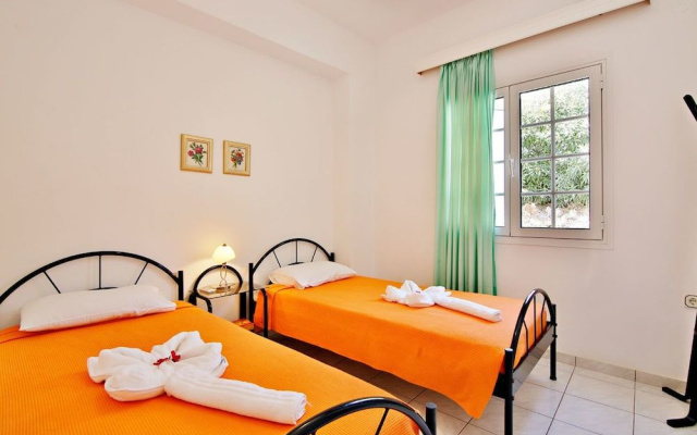 Isadora Apartments