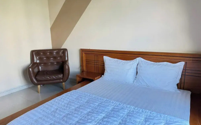 Doi Ngoai Bien Phong SPA Hotel