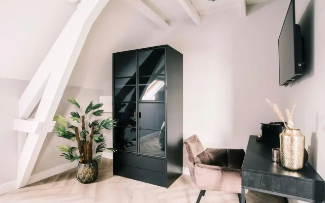 Stadsvilla Suite Willem 1 28m2 apartment met Airco no hotel