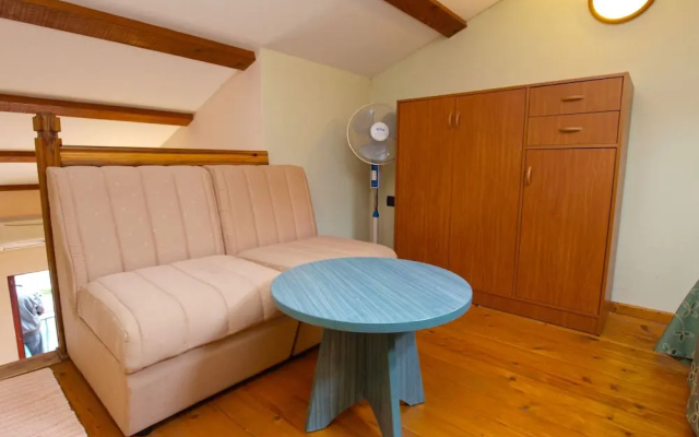 Apartment 1049