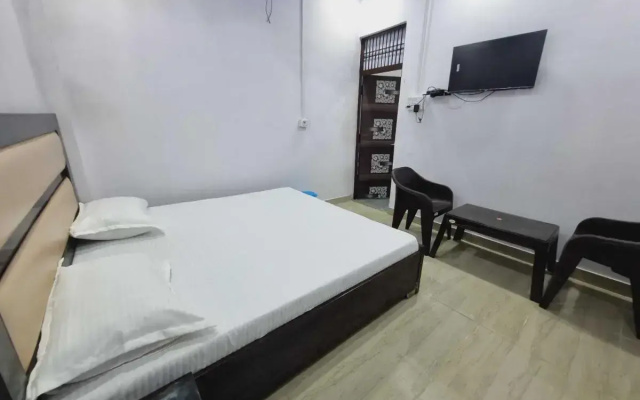 Oyo 701386 Hotel Shiva & Restaurant